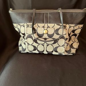 Vintage Coach brand tote.  Excellent condition.